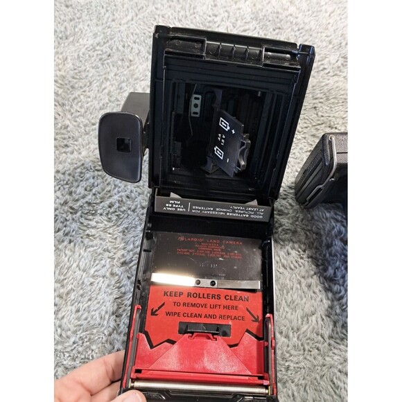 Lot VTG Polaroid Square Shooter 2 Land Camera Photography Decorations Untested - Picture 6 of 12